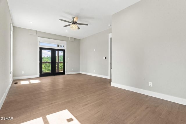 245 Brownsridge Road, Gatlinburg, TN 37738