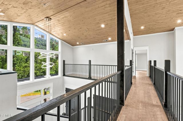 245 Brownsridge Road, Gatlinburg, TN 37738