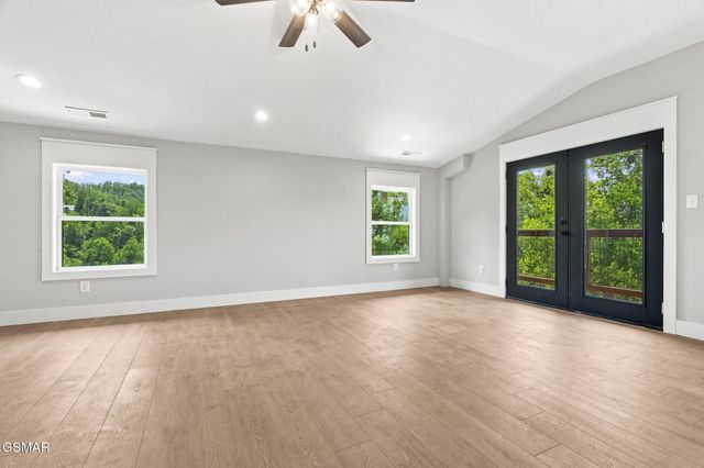 245 Brownsridge Road, Gatlinburg, TN 37738