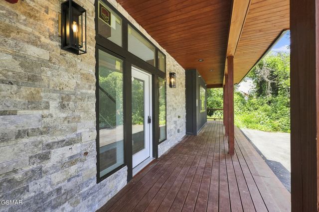 245 Brownsridge Road, Gatlinburg, TN 37738