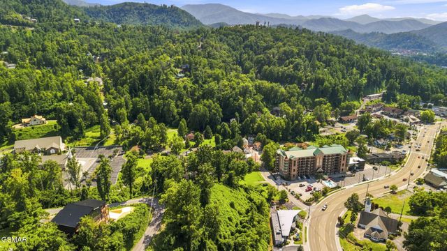 245 Brownsridge Road, Gatlinburg, TN 37738