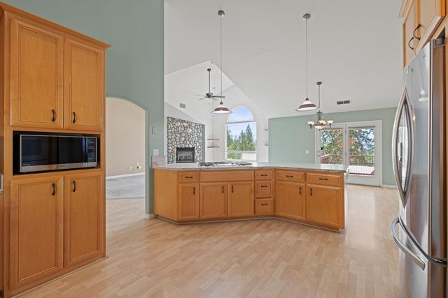 90 Edelweiss Lane, Applegate, CA 95703