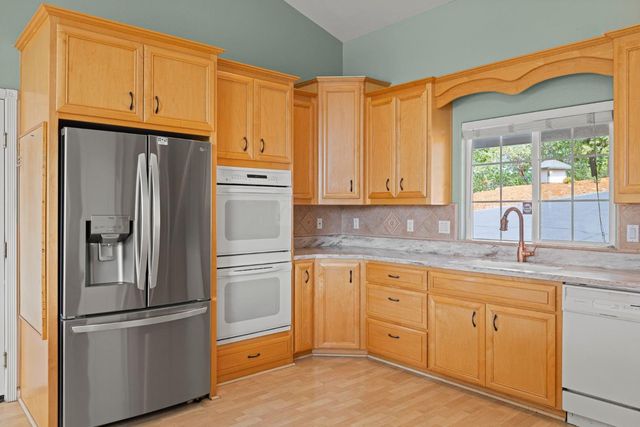 90 Edelweiss Lane, Applegate, CA 95703