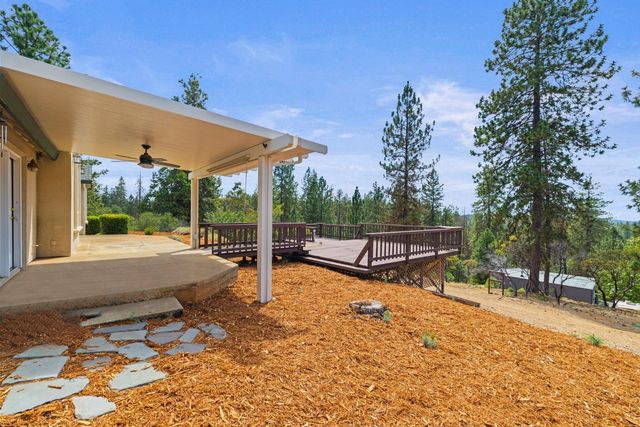 90 Edelweiss Lane, Applegate, CA 95703