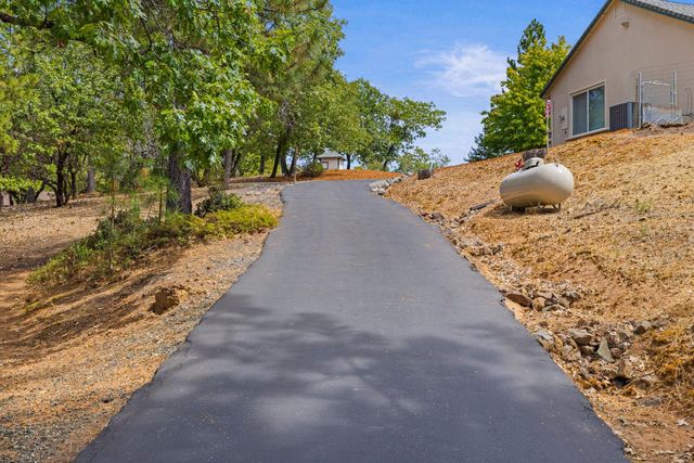 90 Edelweiss Lane, Applegate, CA 95703