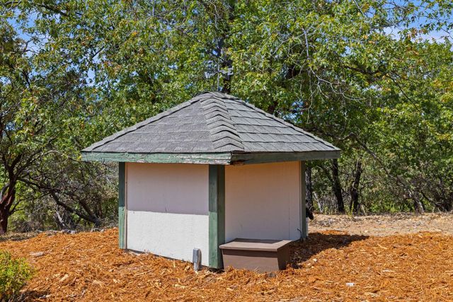 90 Edelweiss Lane, Applegate, CA 95703
