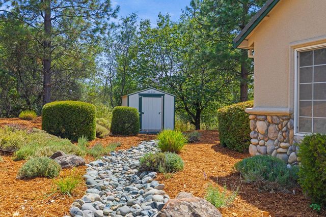90 Edelweiss Lane, Applegate, CA 95703