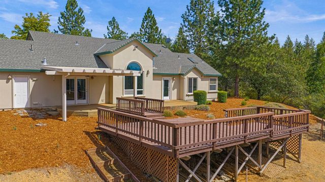 90 Edelweiss Lane, Applegate, CA 95703