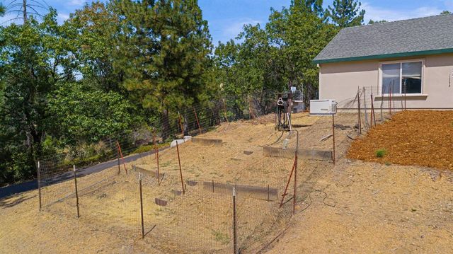 90 Edelweiss Lane, Applegate, CA 95703