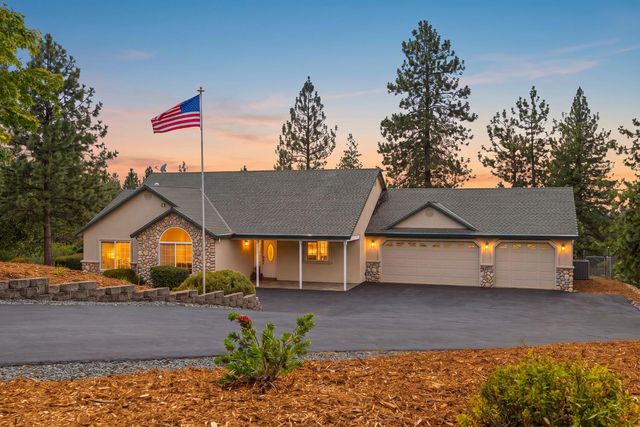 90 Edelweiss Lane, Applegate, CA 95703