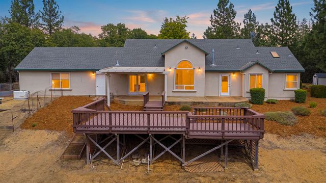 90 Edelweiss Lane, Applegate, CA 95703