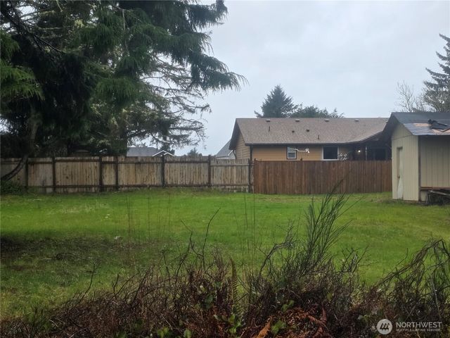 631 POINT BROWN Avenue SW, Ocean Shores, WA 98569