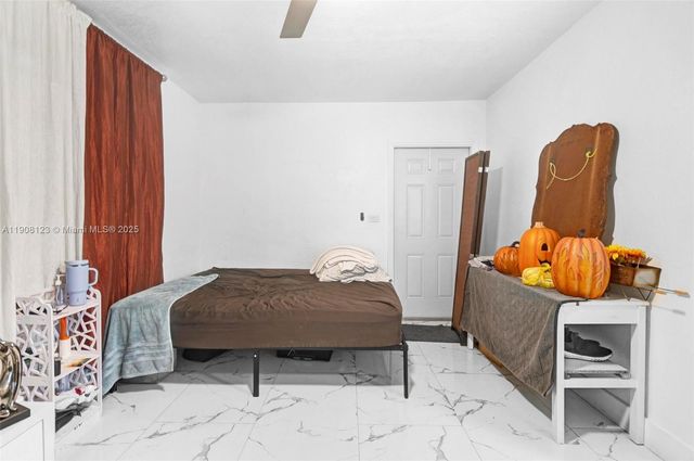 1131 SW 7th St, Miami, FL 33130