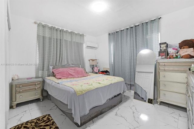 1131 SW 7th St, Miami, FL 33130