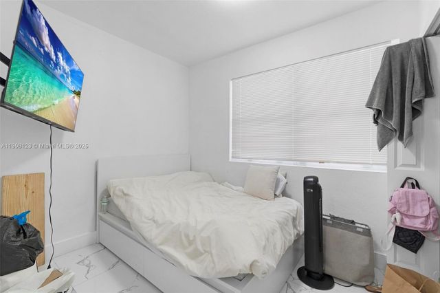 1131 SW 7th St, Miami, FL 33130