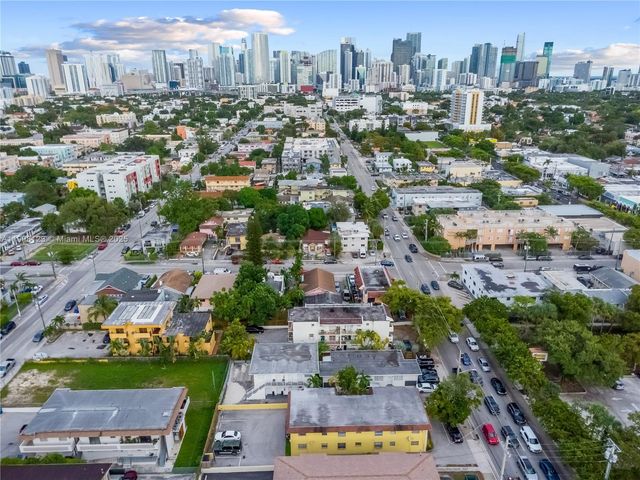 1131 SW 7th St, Miami, FL 33130