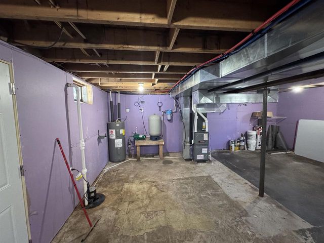 W6205 South Street, Montello, WI 53949