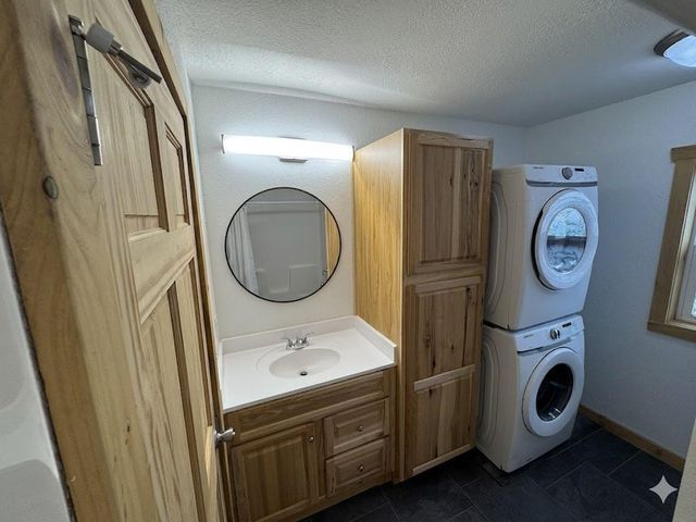 W6205 South Street, Montello, WI 53949