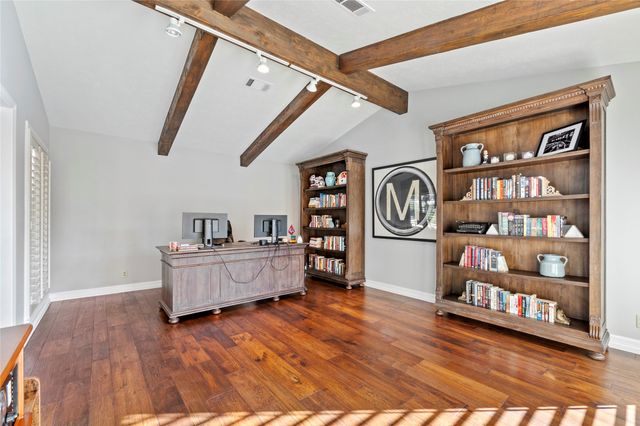 7116 Hunters Ridge Drive, Dallas, TX 75248