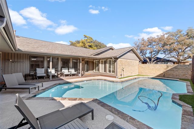 7116 Hunters Ridge Drive, Dallas, TX 75248