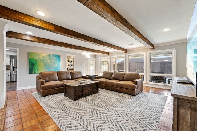 7116 Hunters Ridge Drive, Dallas, TX 75248