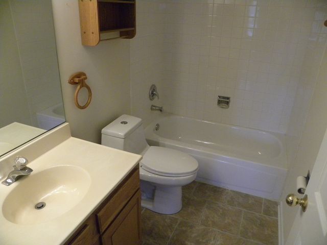 227 Brett Circle D, Wauconda, IL 60084