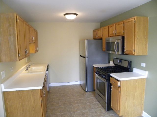 227 Brett Circle D, Wauconda, IL 60084