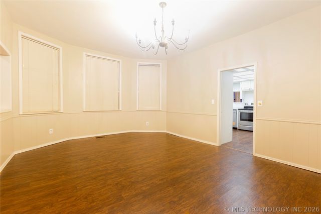 211 N State Street, Wagoner, OK 74467