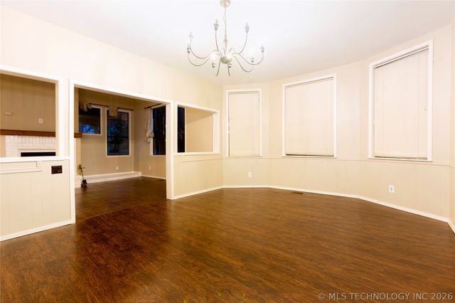 211 N State Street, Wagoner, OK 74467