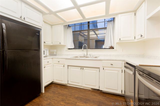 211 N State Street, Wagoner, OK 74467