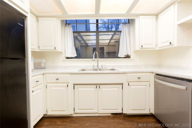 211 N State Street, Wagoner, OK 74467