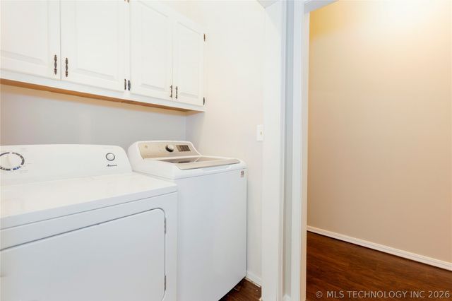 211 N State Street, Wagoner, OK 74467