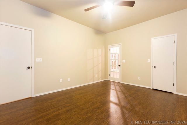 211 N State Street, Wagoner, OK 74467