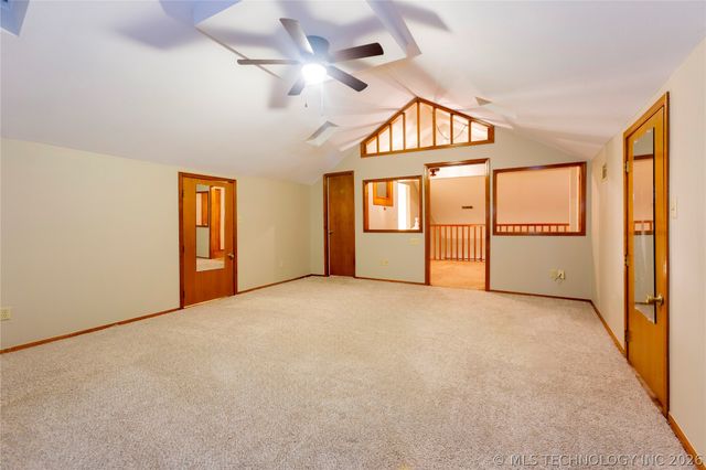 211 N State Street, Wagoner, OK 74467