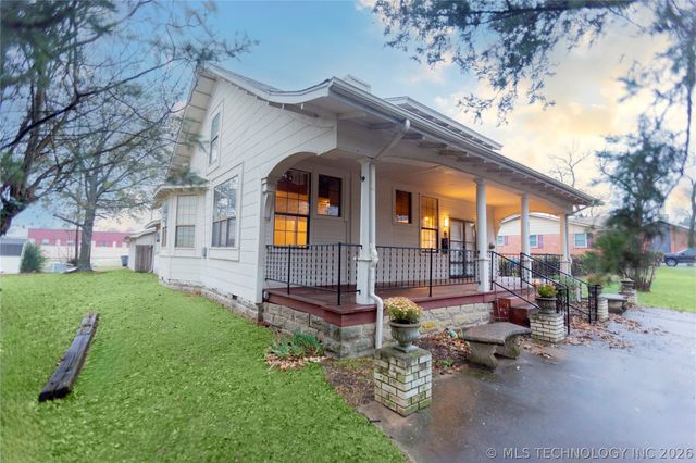 211 N State Street, Wagoner, OK 74467