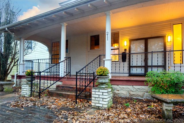 211 N State Street, Wagoner, OK 74467