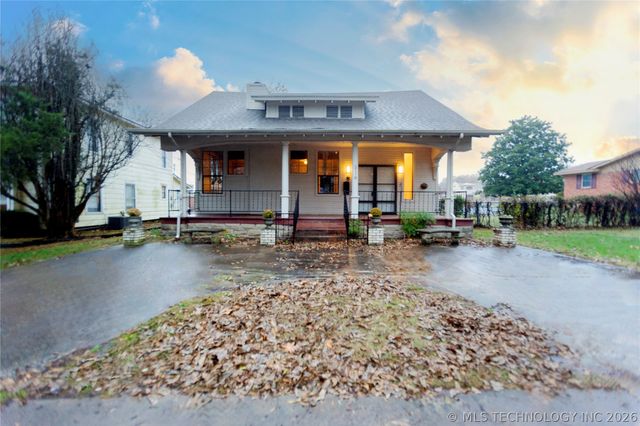 211 N State Street, Wagoner, OK 74467