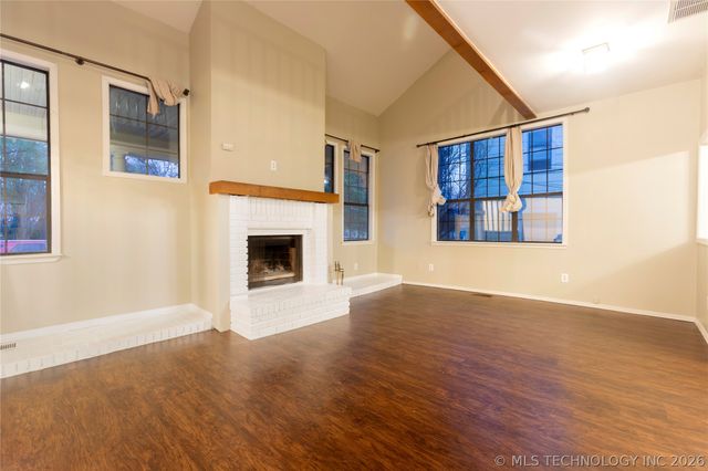 211 N State Street, Wagoner, OK 74467