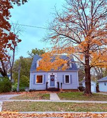 330 Franklin Avenue, Ames, IA 50014