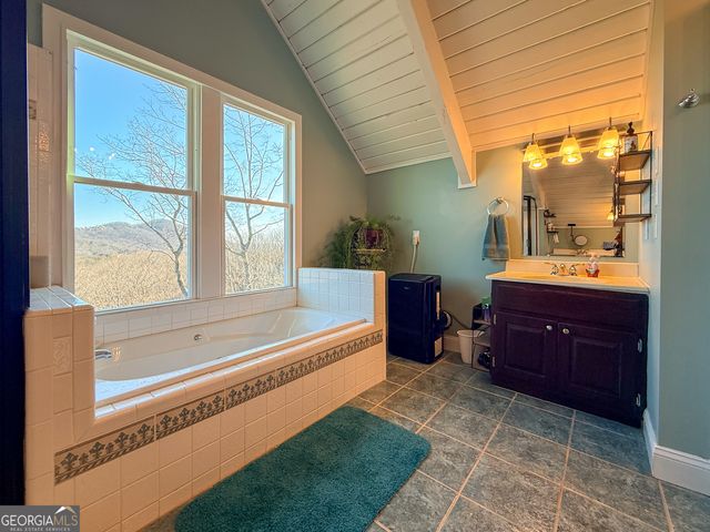 213 Matterhorn Drive, Sautee Nacoochee, GA 30571