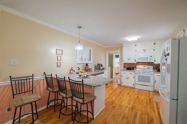 1114 N High St, Winchester, TN 37398