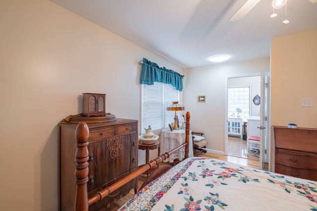 1114 N High St, Winchester, TN 37398