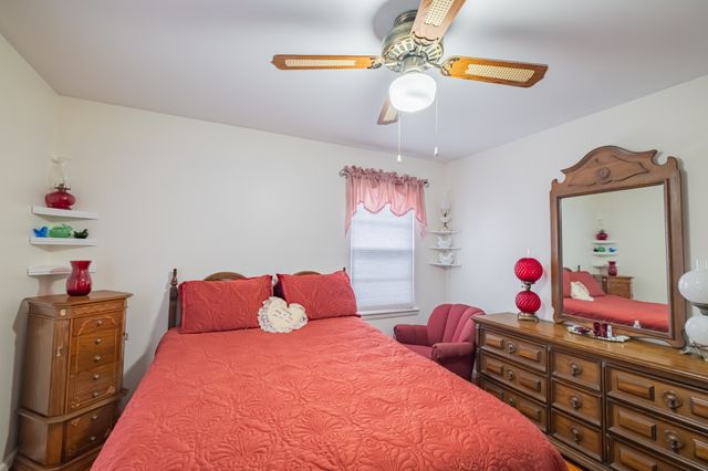 1114 N High St, Winchester, TN 37398