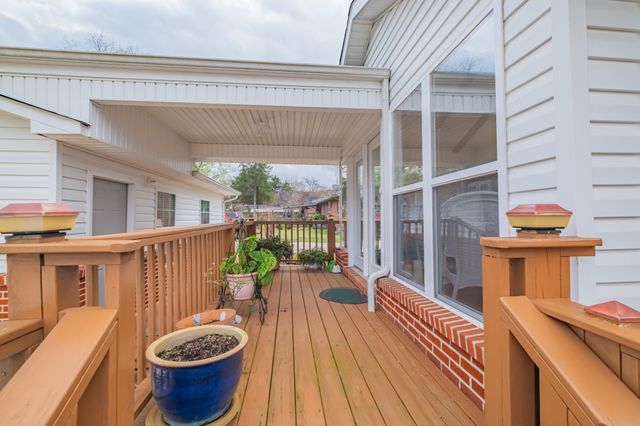 1114 N High St, Winchester, TN 37398