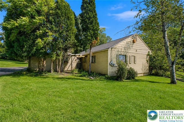2160 Wassergass Road, Lower Saucon Twp, PA 18055