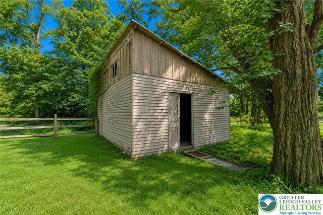 2160 Wassergass Road, Lower Saucon Twp, PA 18055