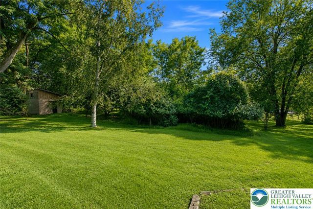 2160 Wassergass Road, Lower Saucon Twp, PA 18055