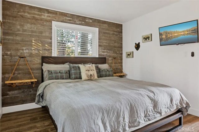737 Bergschrund Drive, Crestline, CA 92325