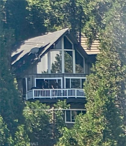 737 Bergschrund Drive, Crestline, CA 92325