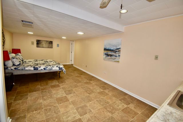 649 WILBUR Court, Gurnee, IL 60031